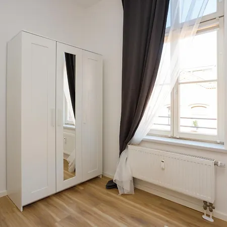 Fullhouse Premium Ab5 Halle *