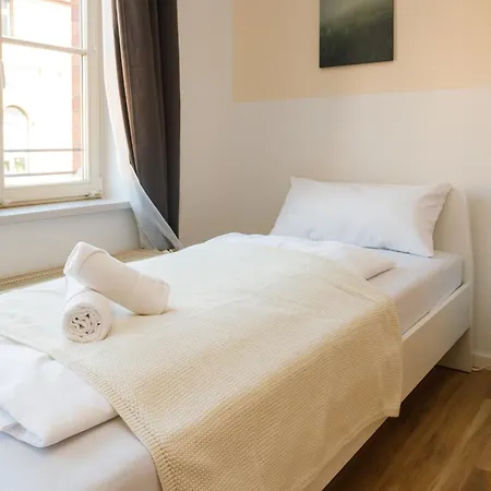 Fullhouse Premium Ab5 Halle *