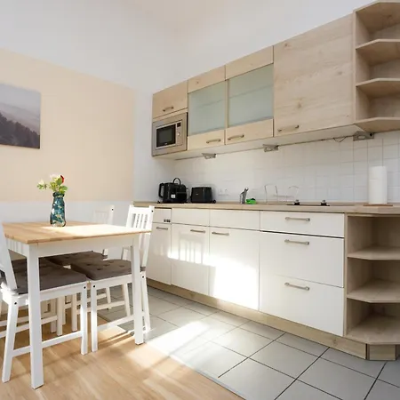 Fullhouse Premium Ab5 Halle * Halle (Saale)