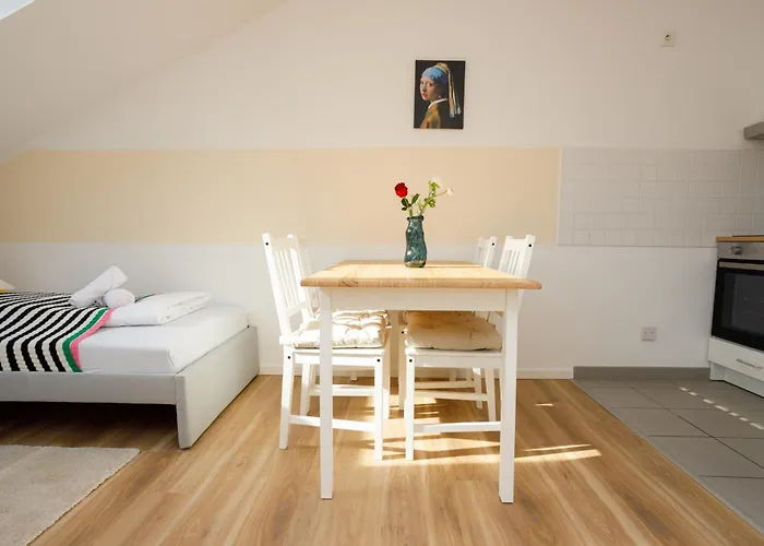 Fullhouse Premium Ab5 Halle Lägenhet *